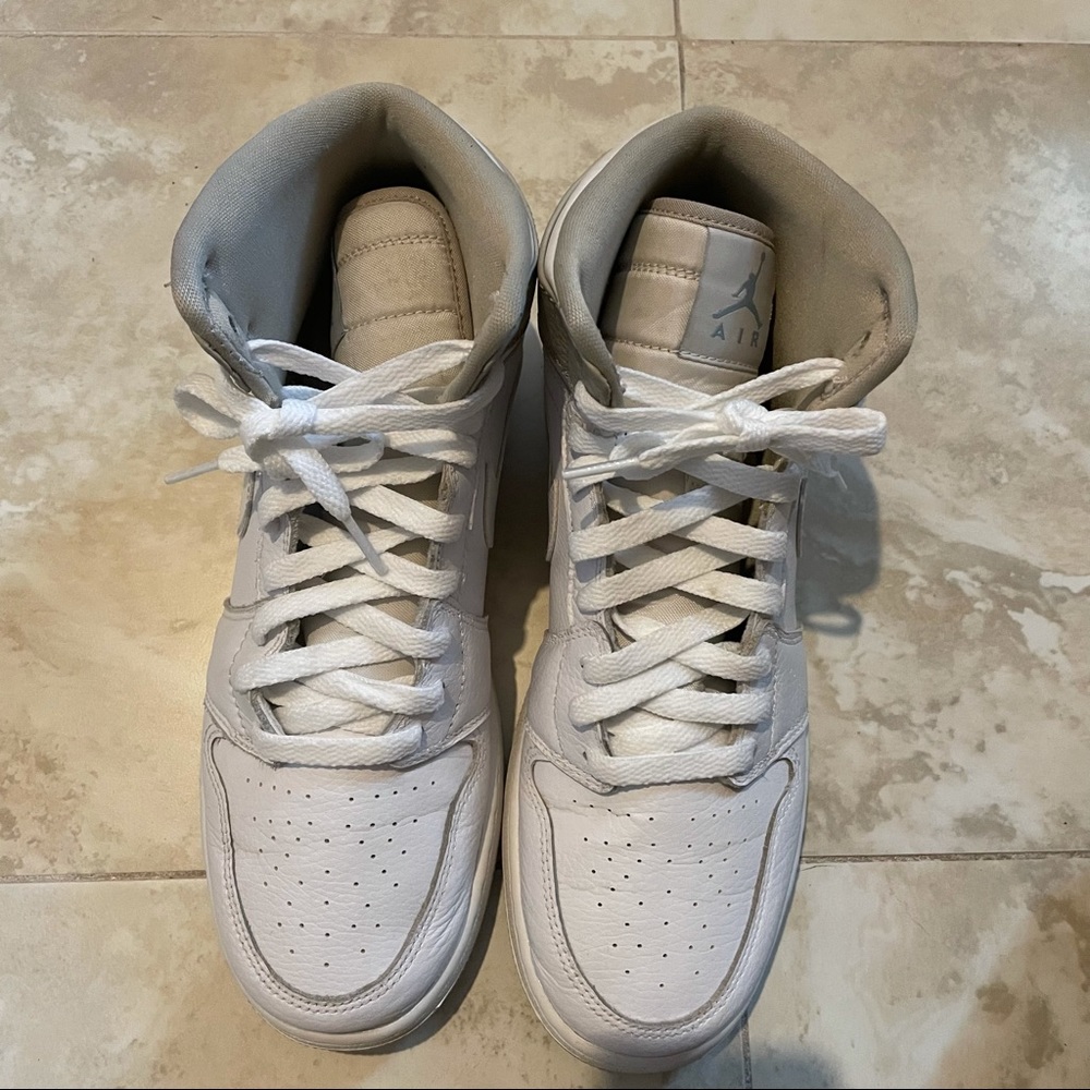 Jordan 1 high size 8.5 - Picture 3 of 7